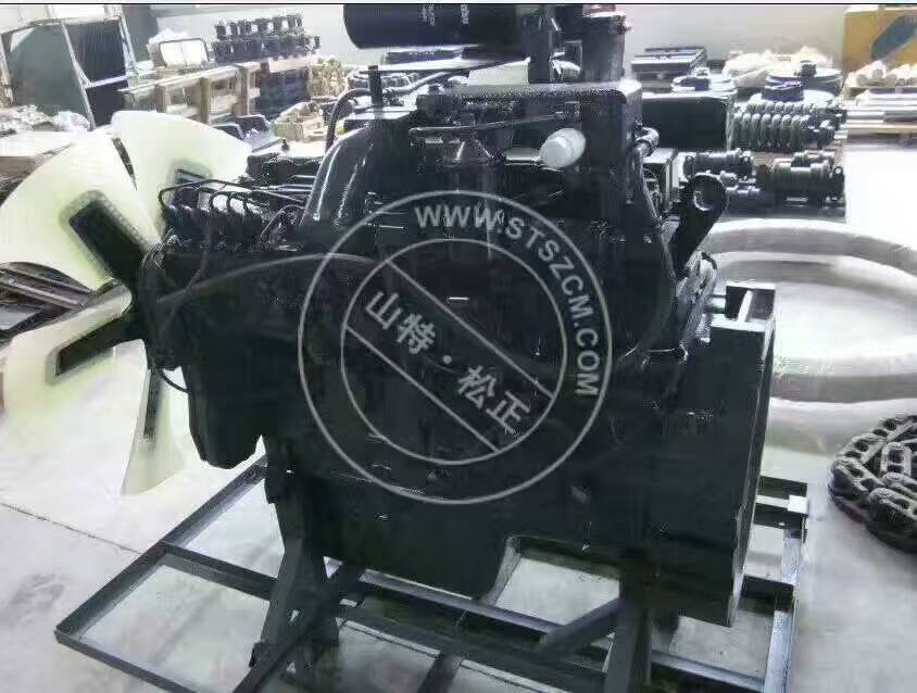 小松自卸车配件HD785-7发动机总成6219-B0-1290，小松自卸车原装发动机供应
