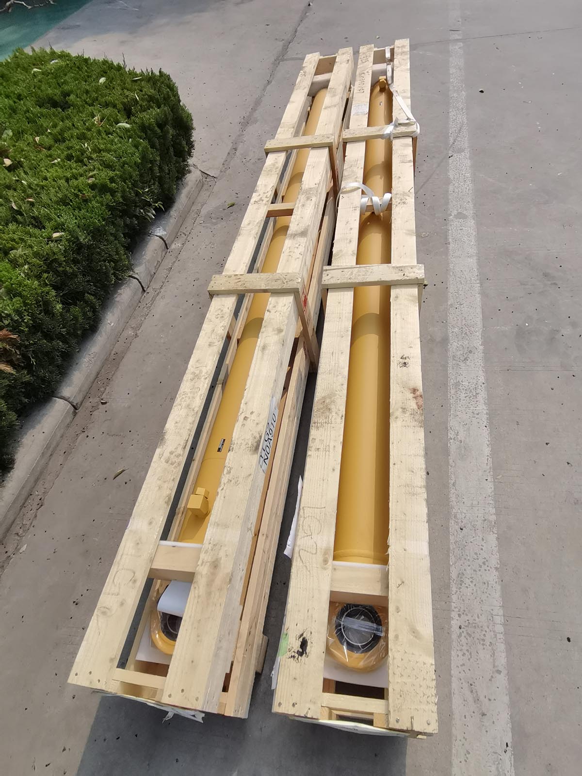 进口铰接式自卸卡车HM400-5转向油缸707-E0-00230 进口原厂油缸