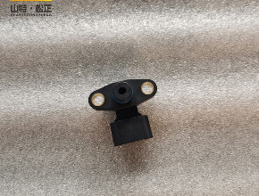 推土机配件WD600进气压力传感器6261-81-2700