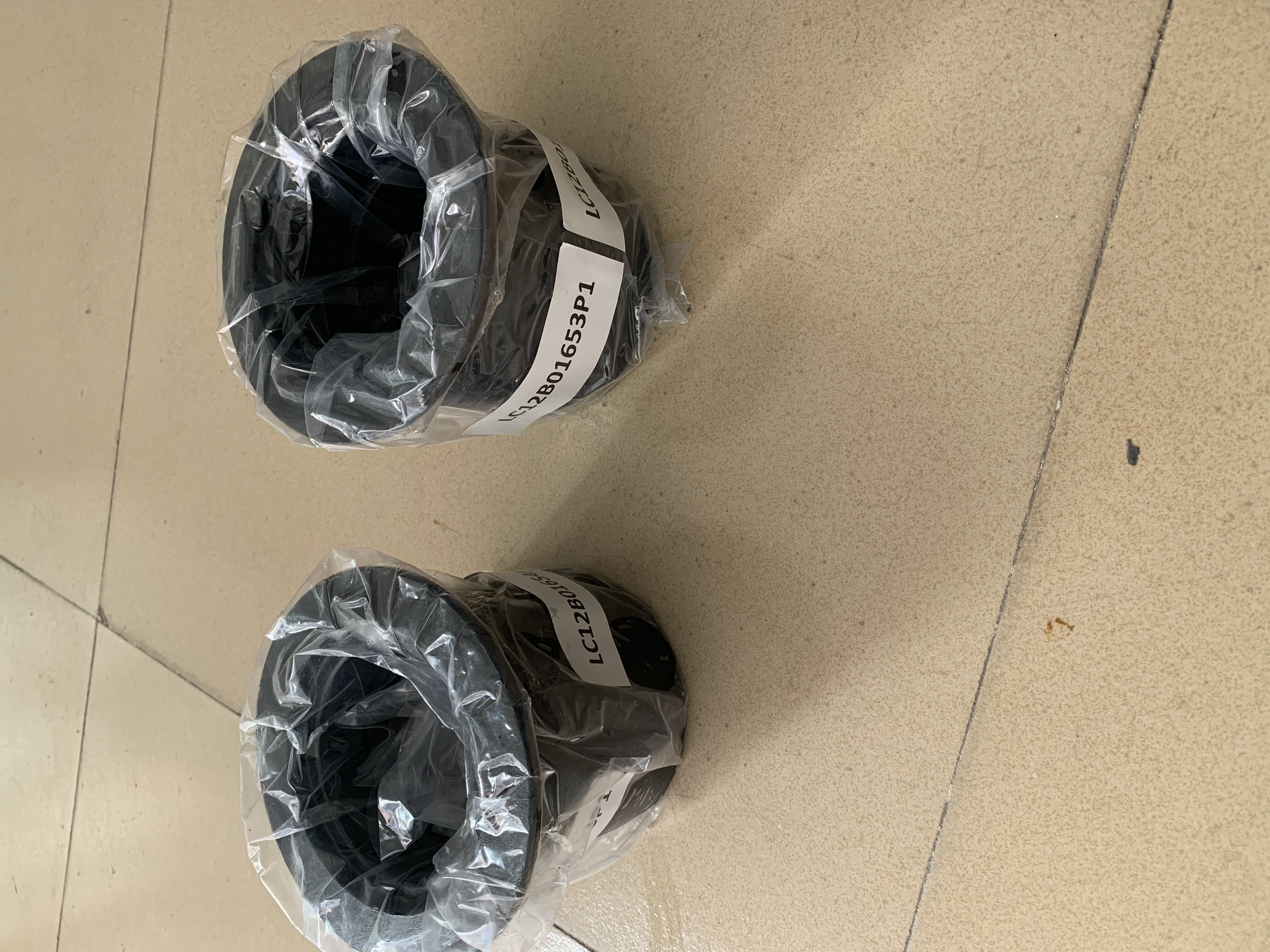 神钢SK350轴套LC12B01653P1/ LC12B01654P1 Bushing  2kgs