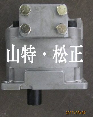 进口D275A-5水泵6211-61-1400，供应进口发动机SAA6D140水泵