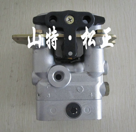 进口装载机-WA320阀带踏板421-43-27100 421-43-27200装载机配件