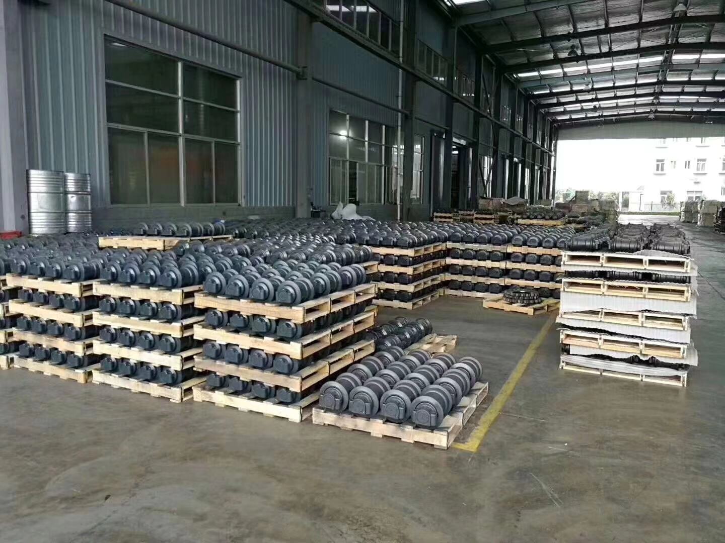 PC400-7进口支重轮地轮