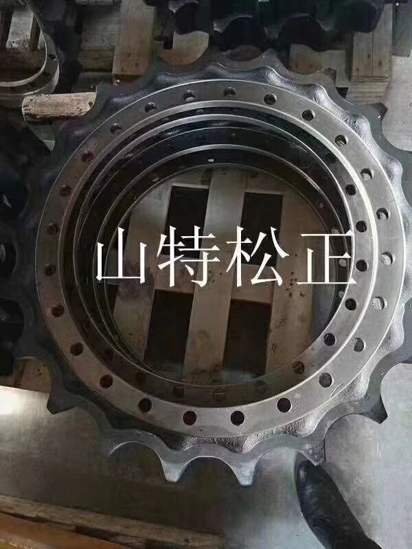 PC400-7进口挖机链轮、驱动齿圈、护板，进口底盘件