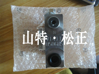 矿卡HD785-5转向和提升管路减压阀561-60-62100，液压配件