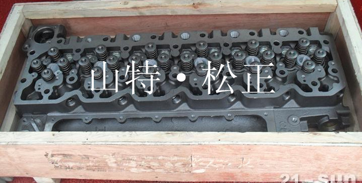 进口原厂进口PC300-7发动机缸盖缸头原厂，进口配件供应
