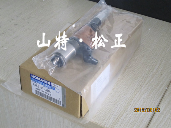山特进口PC400-8喷油器：6251-11-3100喷油嘴
