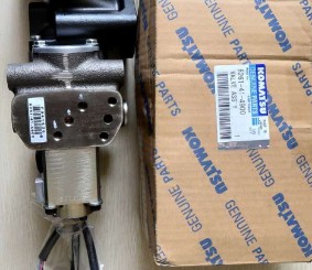 进口挖掘机PC450-8EGR阀6261-41-4900，全新配件，山特松正