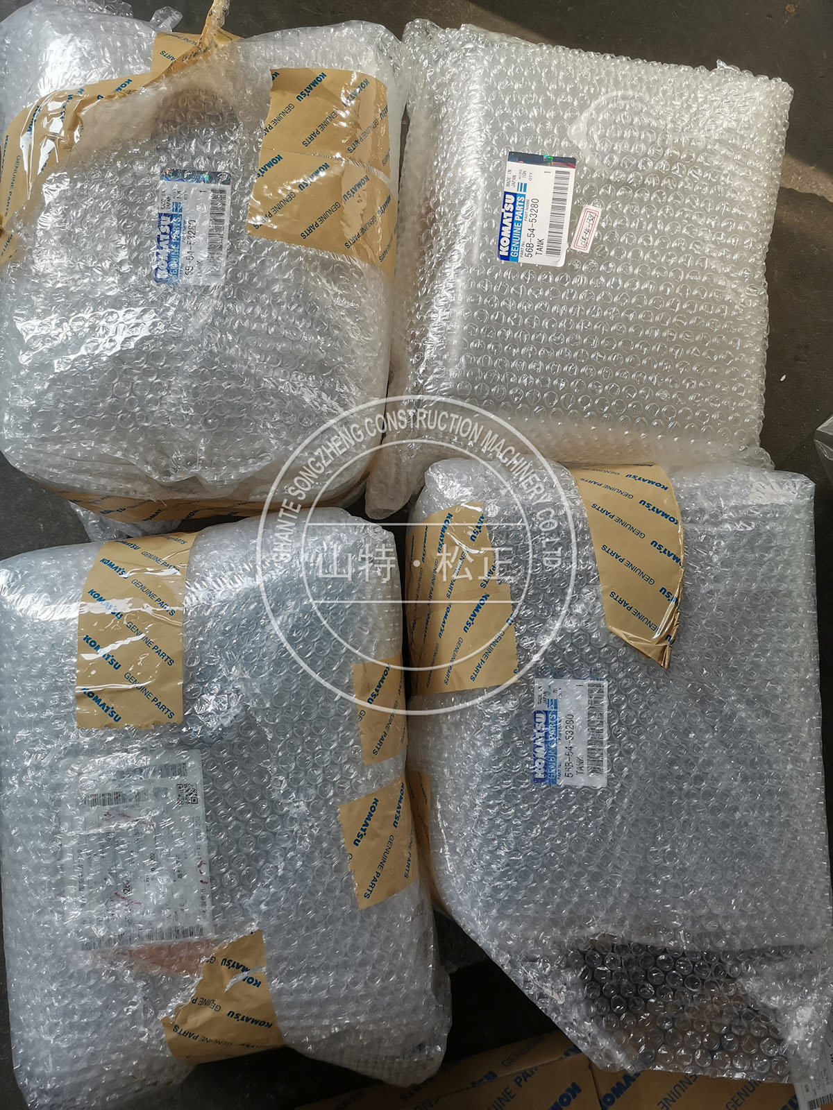 供应进口WA480-5付水箱421-03-31181，进口装载机配件