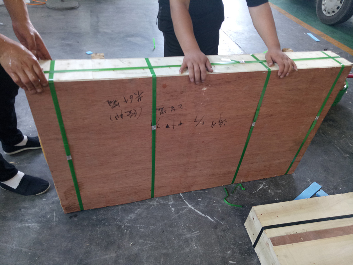 供应进口D155A-1水箱总成175-03-00295，进口推土机配件