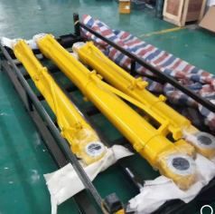 涨紧油缸总成14X-30-13510适用进口推土机D65WX-15E0