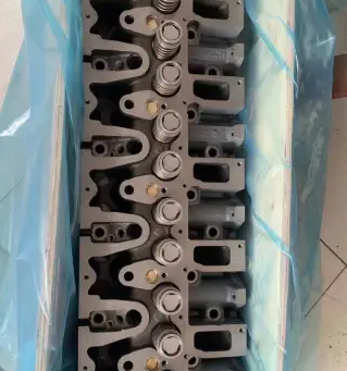 现代R335LC-9挖掘机缸盖552-9498 396-9725 康明斯发动机汽缸头